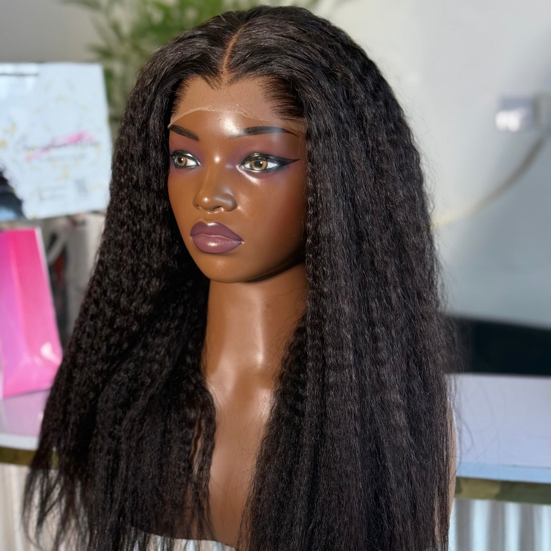 Zuri Kinky Straight
